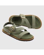 Sommarsandal från Footsoul. Grönt mockaskinn med metallspänne.