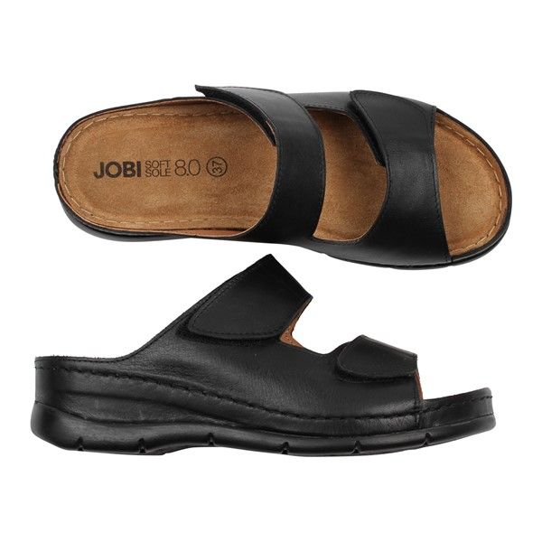Komfortsandal som avlastar vid hälsporre. Med kil och Softsole 8.0 8 mm dämpningssula.