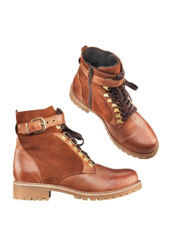 Läcker vinröd vinterkänga med filtfoder och Softsole dämpande sula.